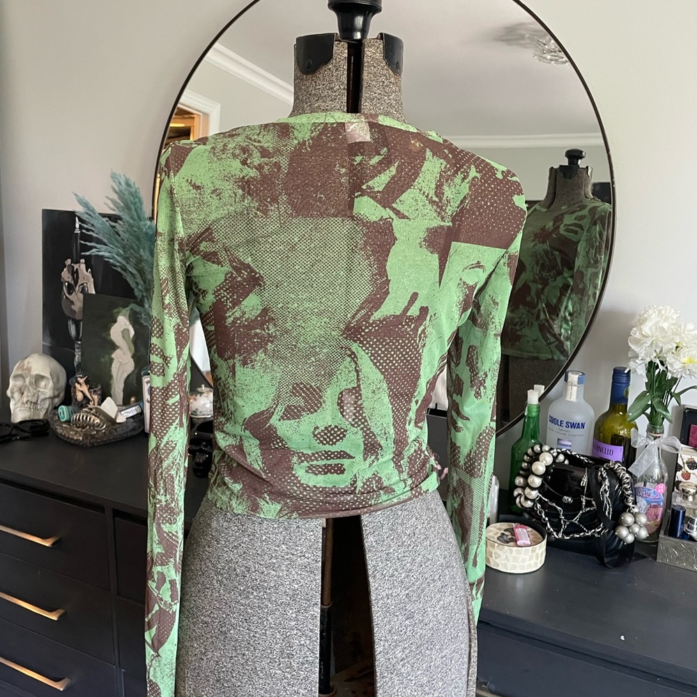 Mesh Top - Picture 2 of 3